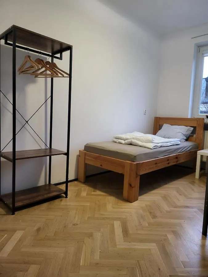 Rooms4Rest Cisowa - Private Rooms For Tourists - Atr Consulting Sp, Z O,O, Warschau 0*,